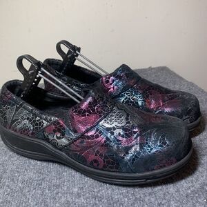laforst Clog Women’s Size 12 Black Floral Print Clog slip resistance ￼
